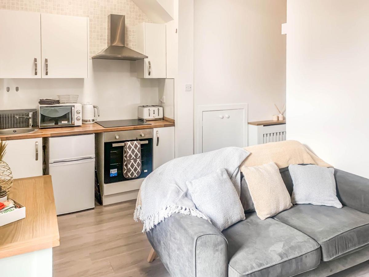 The Rosebery Retreat By The Castle 1-Bed Apartment Инвернесс Экстерьер фото