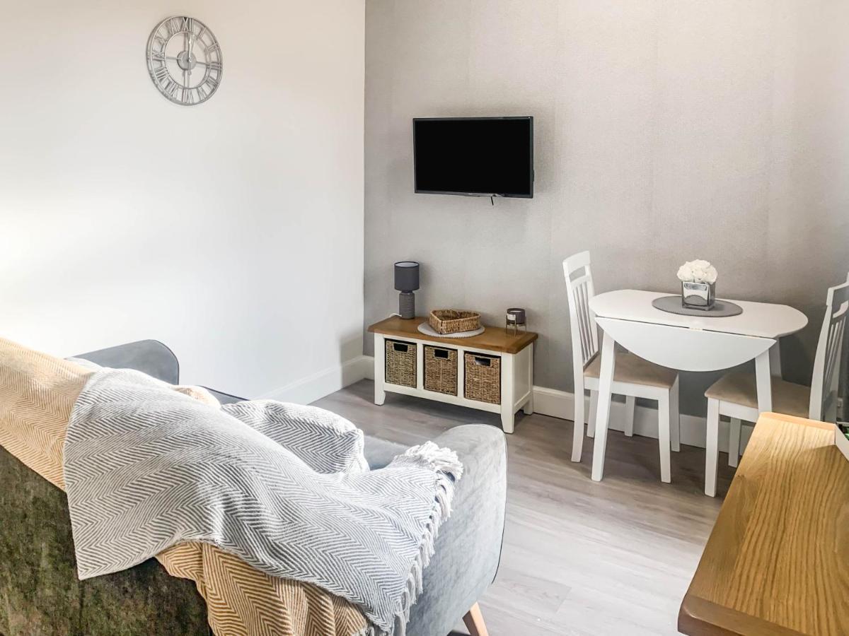 The Rosebery Retreat By The Castle 1-Bed Apartment Инвернесс Экстерьер фото
