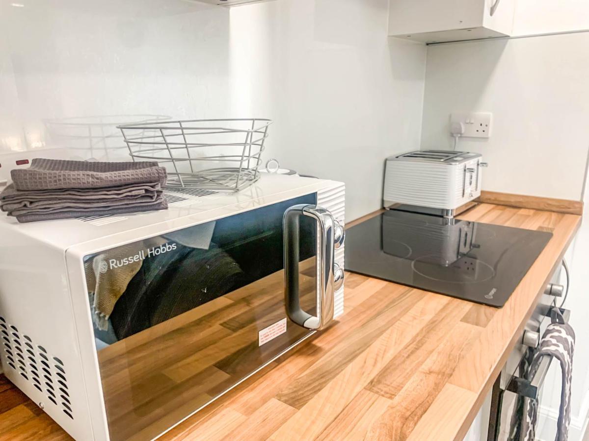 The Rosebery Retreat By The Castle 1-Bed Apartment Инвернесс Экстерьер фото