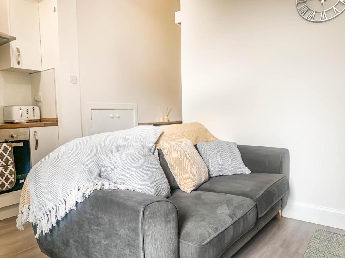 The Rosebery Retreat By The Castle 1-Bed Apartment Инвернесс Экстерьер фото