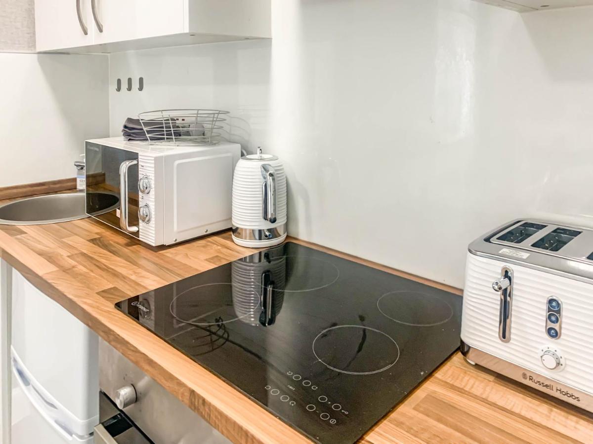 The Rosebery Retreat By The Castle 1-Bed Apartment Инвернесс Экстерьер фото