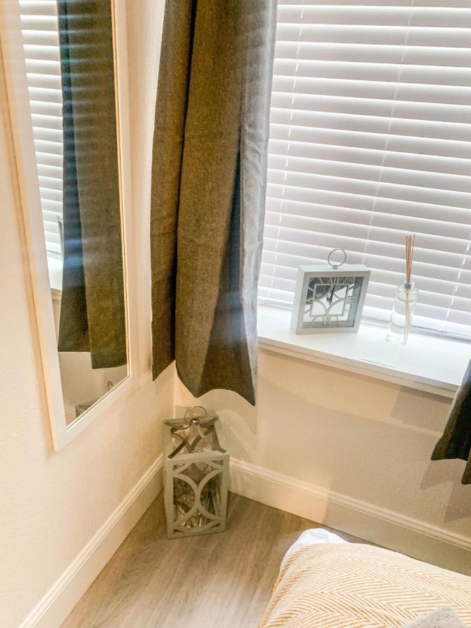 The Rosebery Retreat By The Castle 1-Bed Apartment Инвернесс Экстерьер фото